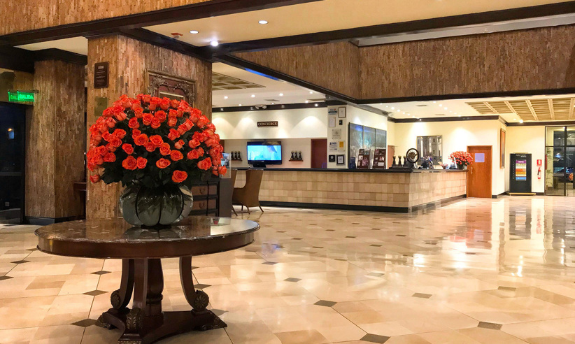 Squ 1357963 Lobby Rosas