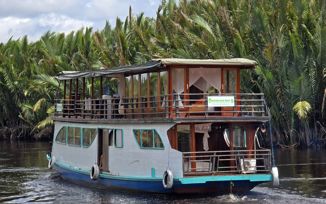 BET Boat Super Deluxe With 3 AC Cabins