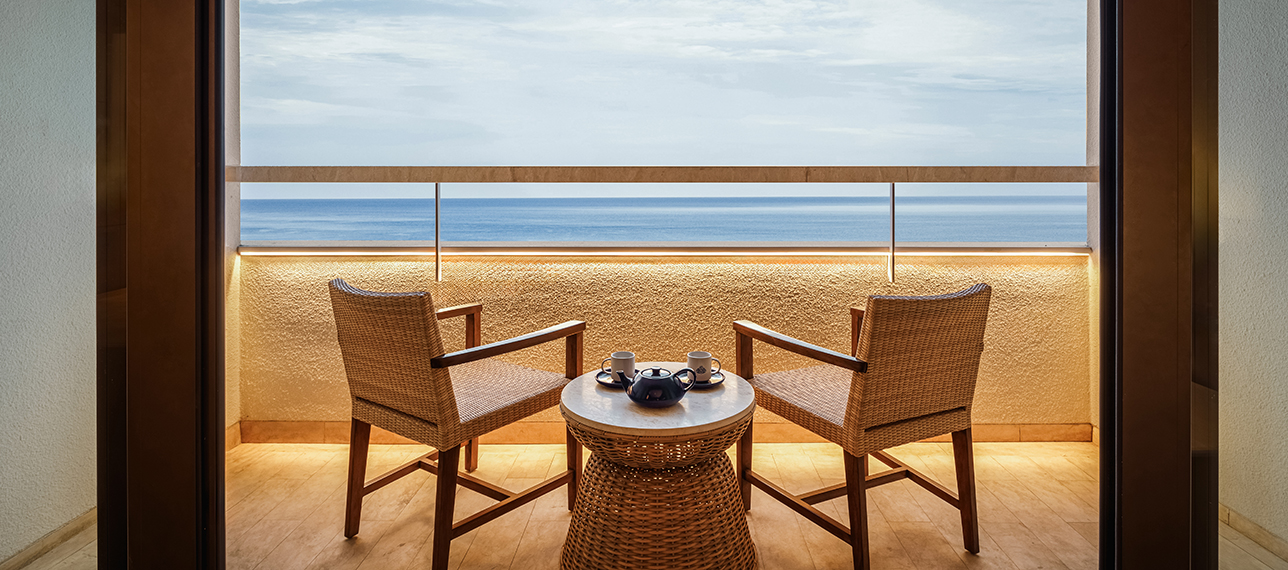 1288 X 570 Deluxe Room King Bali Beach Hotel Terrace