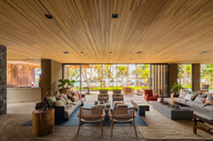 LOBBY 03