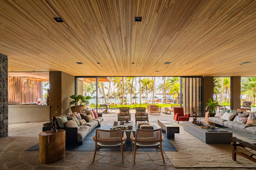 LOBBY 03