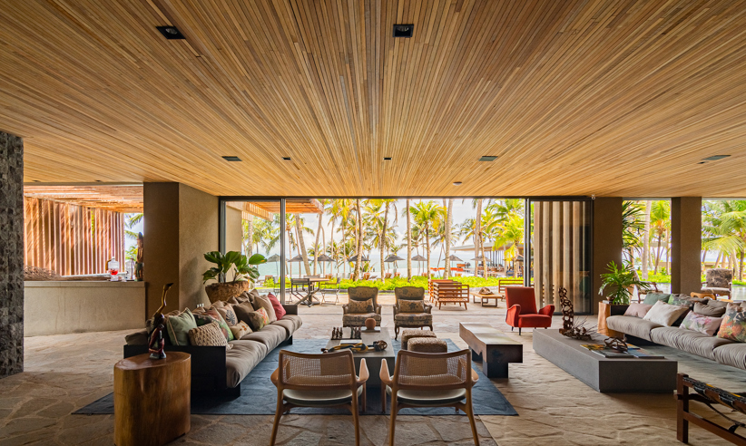 LOBBY 03