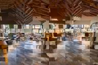 Hosteria El Paraiso 0002 Lobby 01