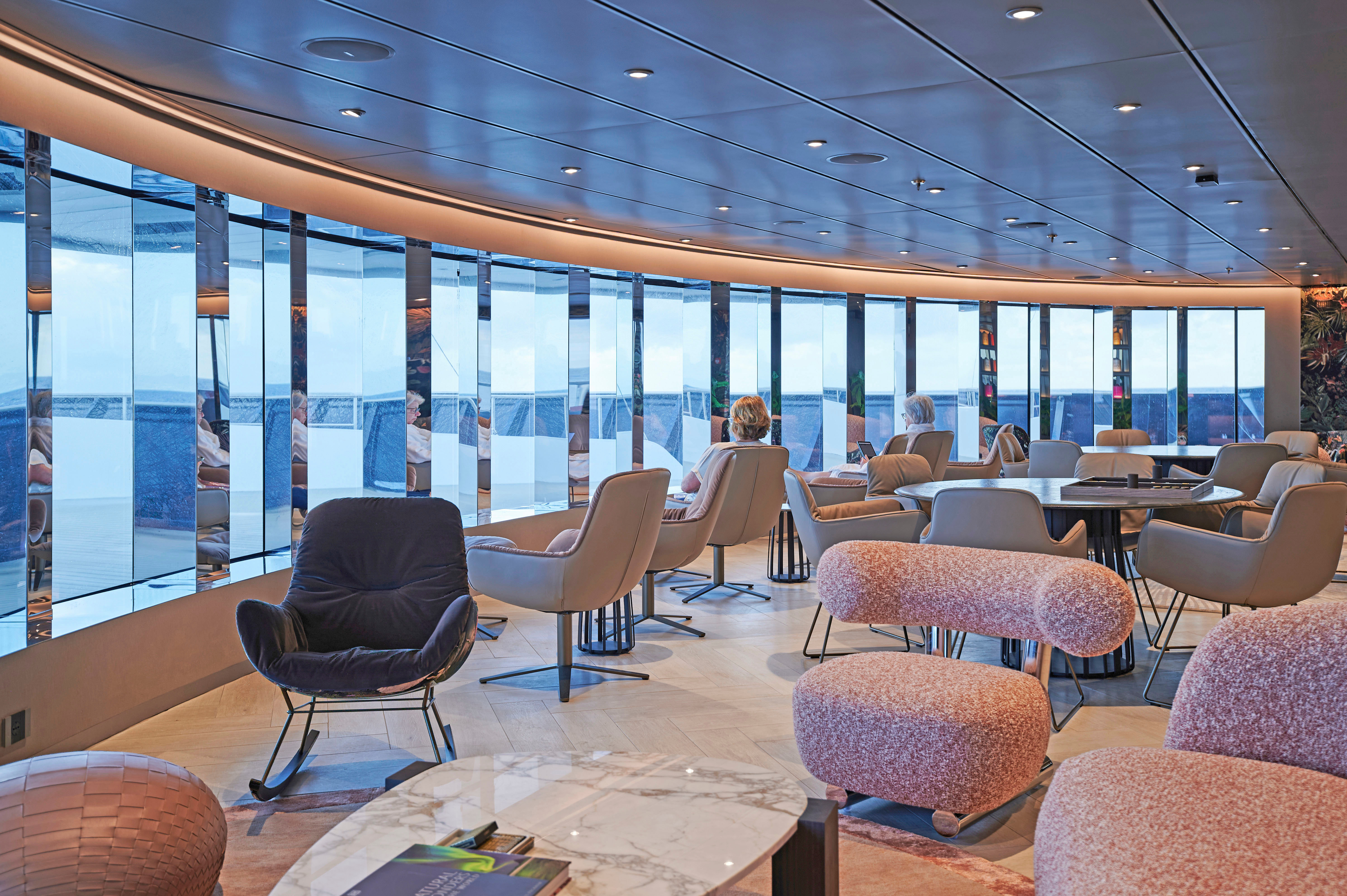 SE Observation Lounge Scenic Eclipse II 006