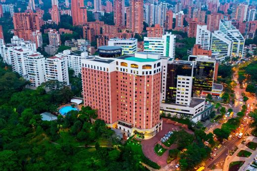 Fachada Dann Carlton Medellin 1