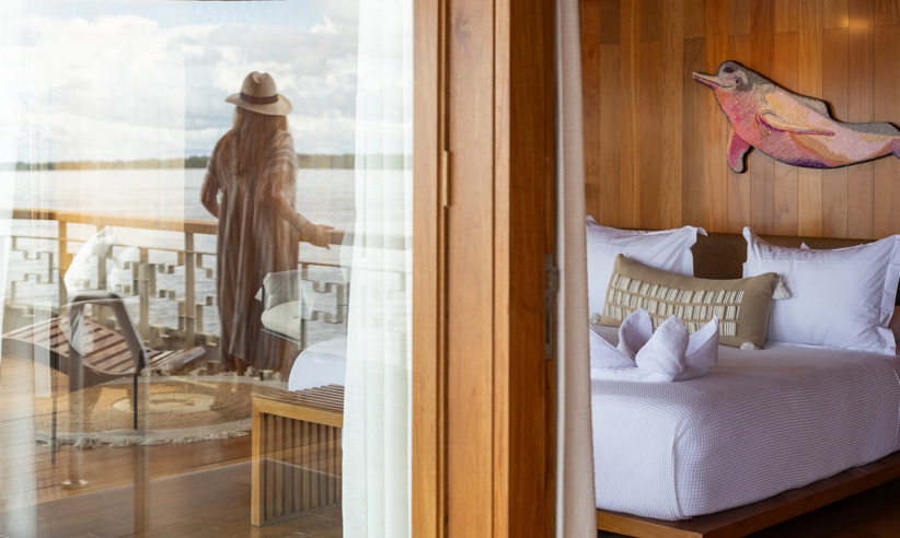 010 Delfin I Master Suite