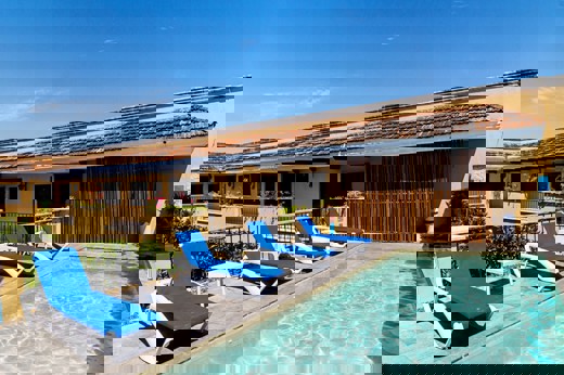 Piscina.Jpg 1920X1080 0 4.794007490636704