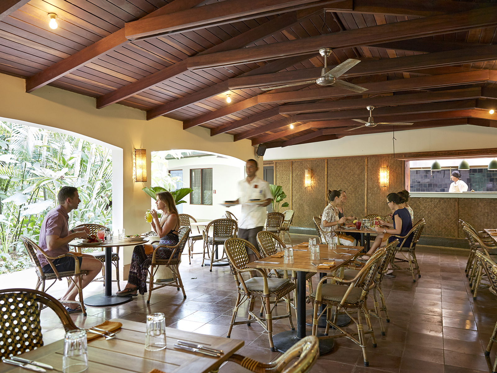 5 Restaurant
