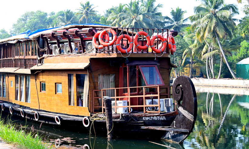 RV Vaikundam, Exterior (9)