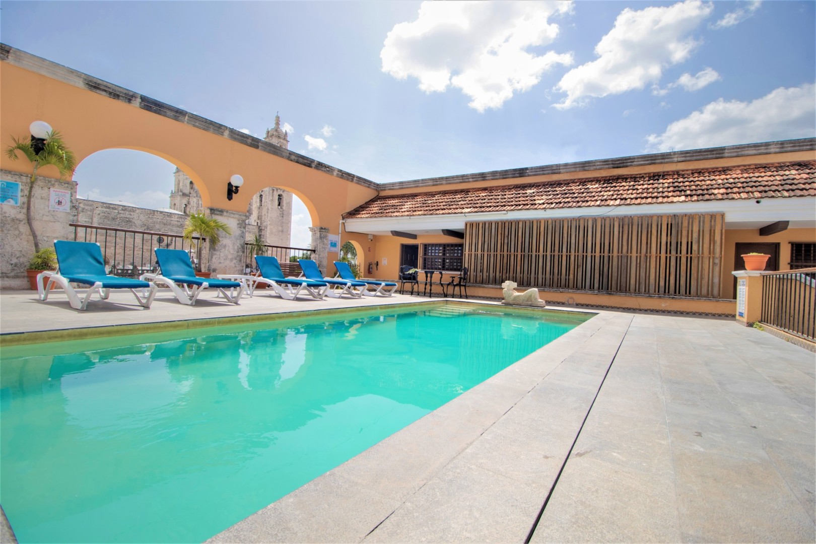 Piscina Al Aire Libre .Jpg 1920X1080 0 4.794007490636704