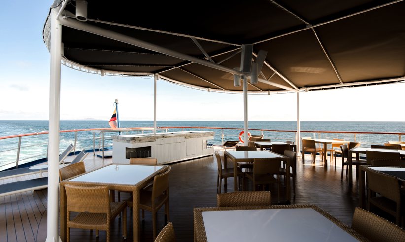 Yacht Isabela II Sun Deck 4